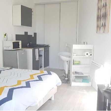 Studio Cozy Tout Confort Chez L'Habitant Apartment ลารอช-ซูร์-ยง ภายนอก รูปภาพ