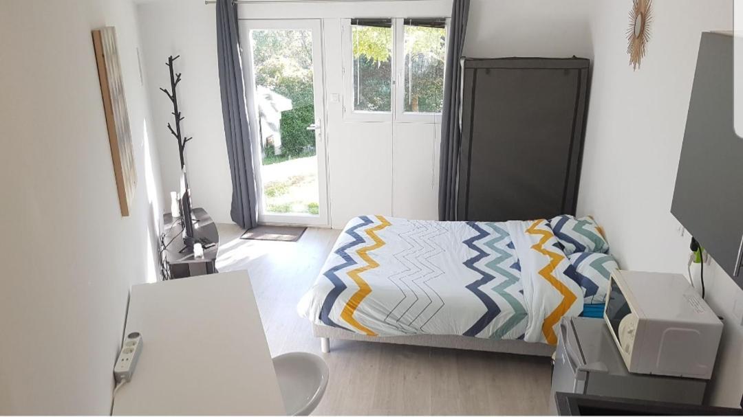 Studio Cozy Tout Confort Chez L'Habitant Apartment ลารอช-ซูร์-ยง ภายนอก รูปภาพ