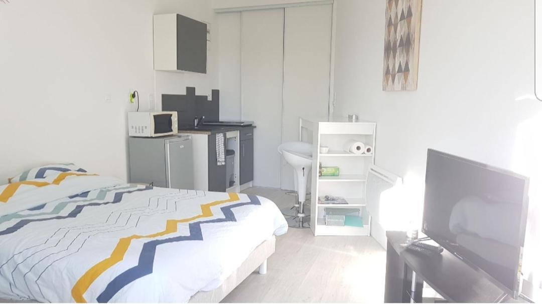 Studio Cozy Tout Confort Chez L'Habitant Apartment ลารอช-ซูร์-ยง ภายนอก รูปภาพ